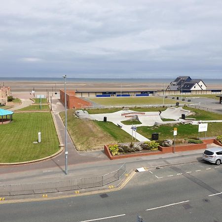 Sand Beach Hotel Rhyl Exterior photo